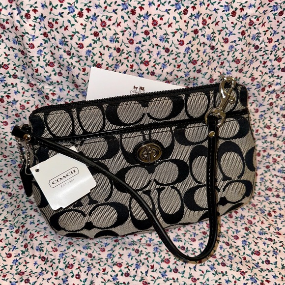 Coach Signature Medium Wristlet Wallet, Silver, Black, White Brand New with tags - Picture 2 of 3